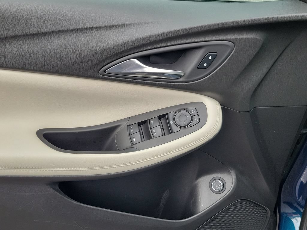 Used 2021 Buick Encore GX Select FWD image 19