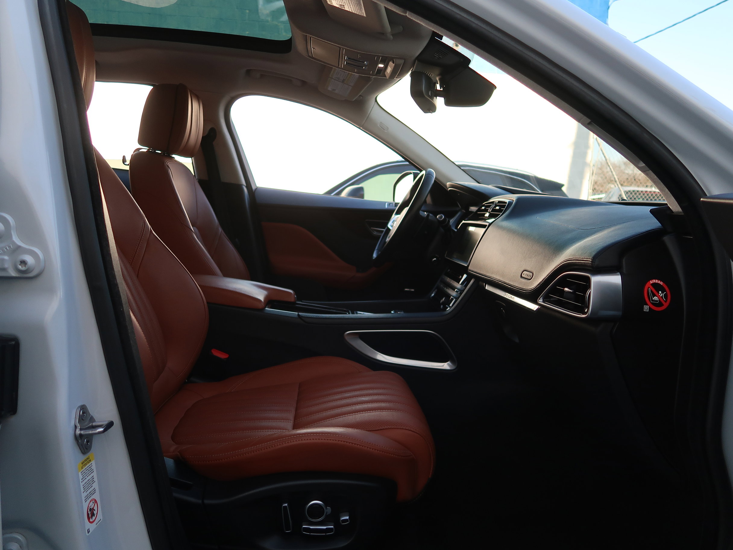 Used 2018 Jaguar F-PACE Portfolio image 38