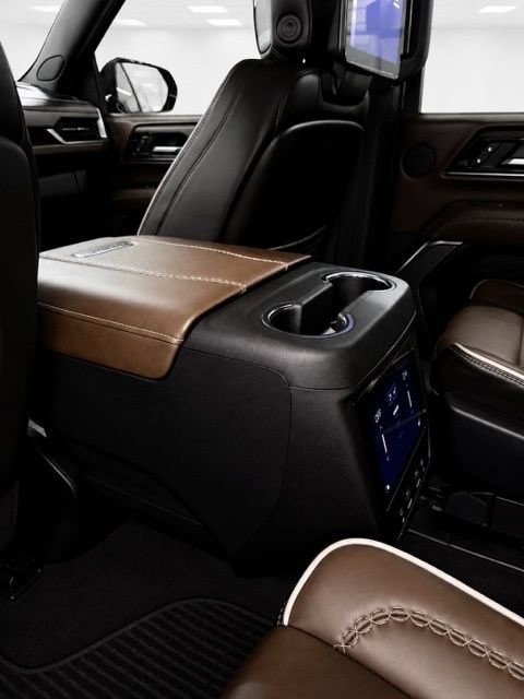 Used 2025 GMC Yukon XL Denali Ultimate AWD/4WD image 47
