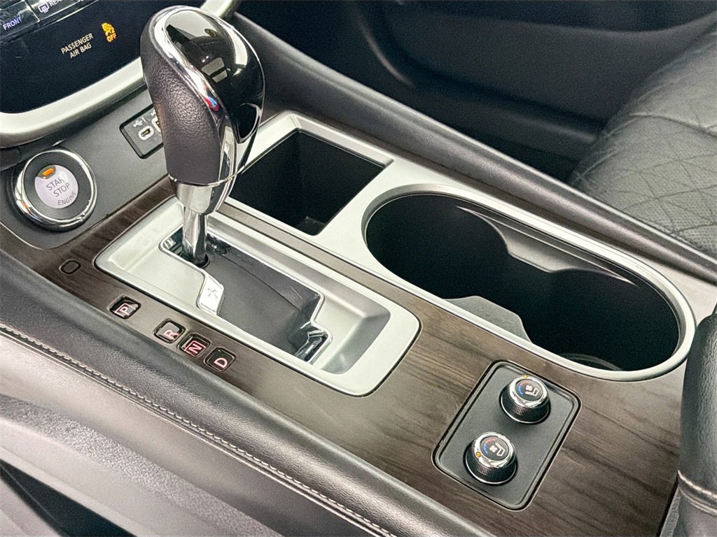 Used 2019 Nissan Murano Platinum image 16