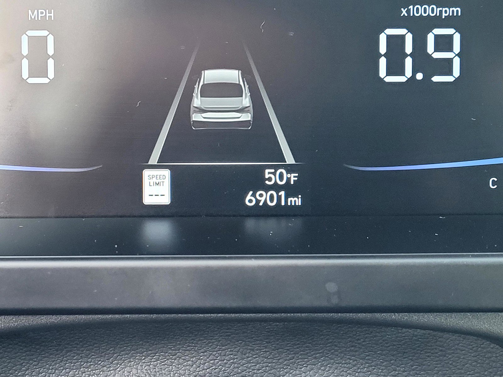 Certified 2025 Hyundai Elantra Sport w/ Cargo Package image 21