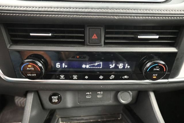 Used 2025 Nissan Rogue SV AWD/4WD image 25