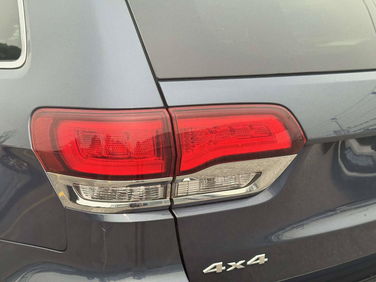 Used 2020 Jeep Grand Cherokee Limited AWD/4WD image 11