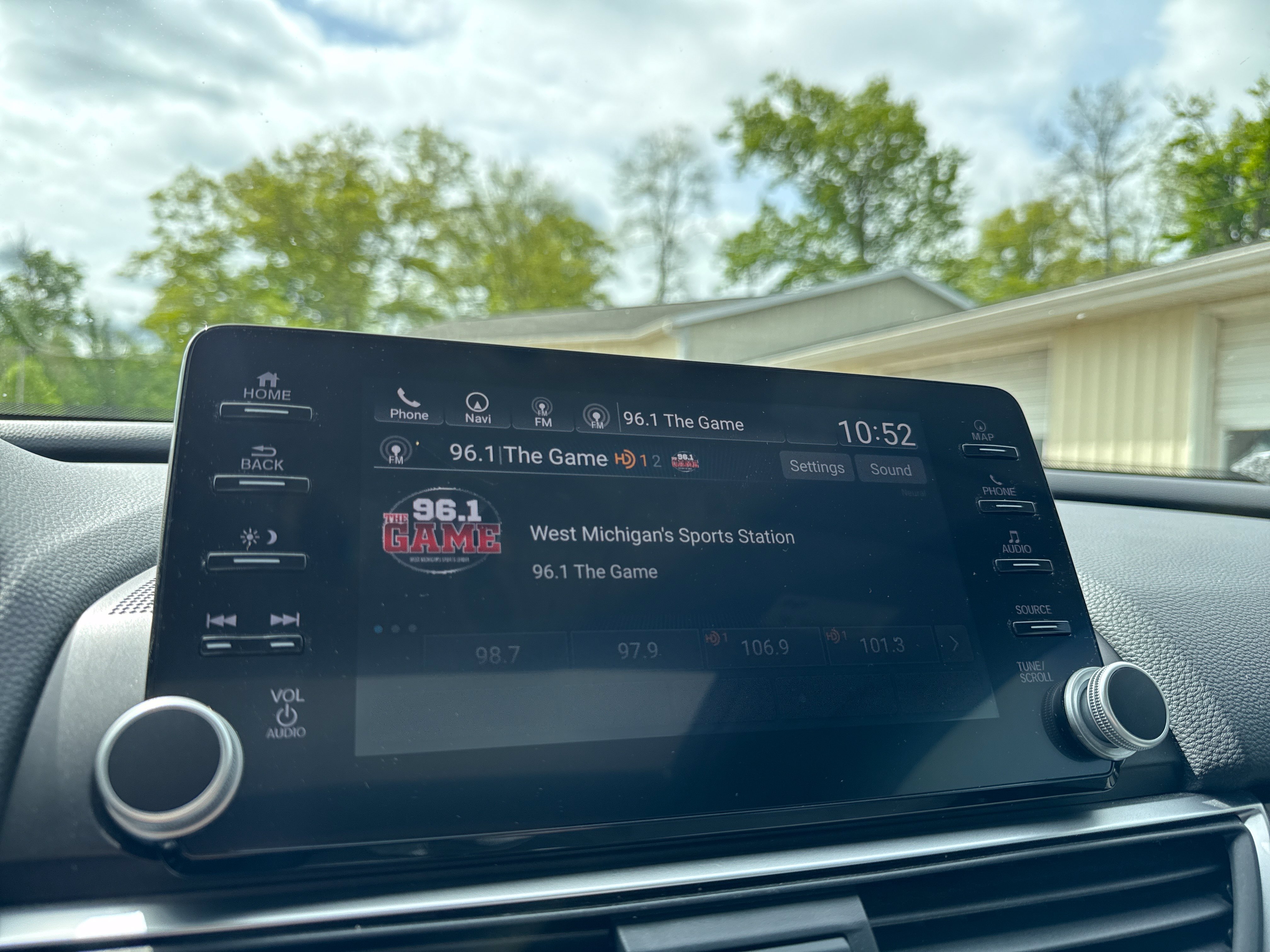 Used 2018 Honda Accord EX-L image 19