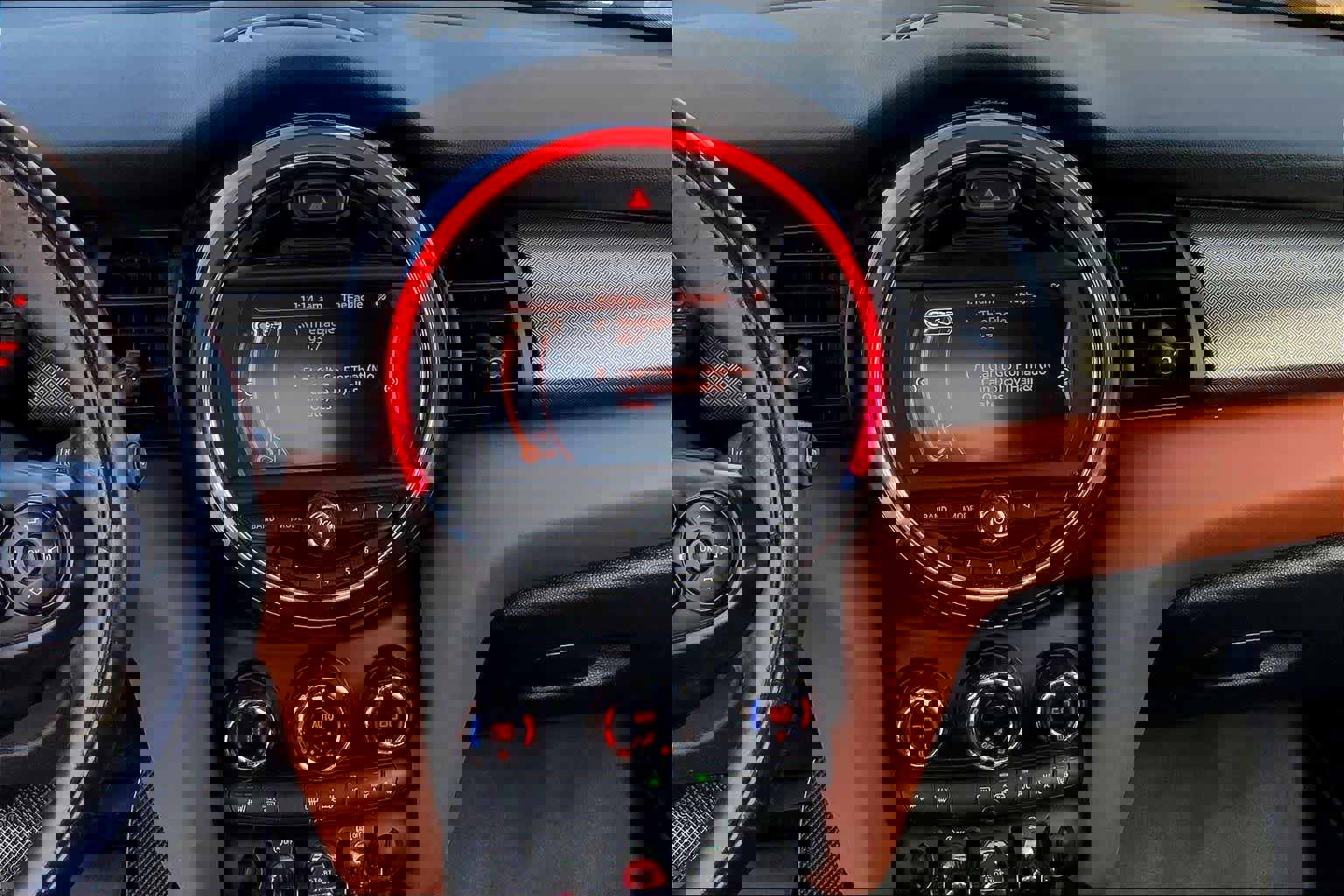 Used 2017 MINI Cooper S image 6