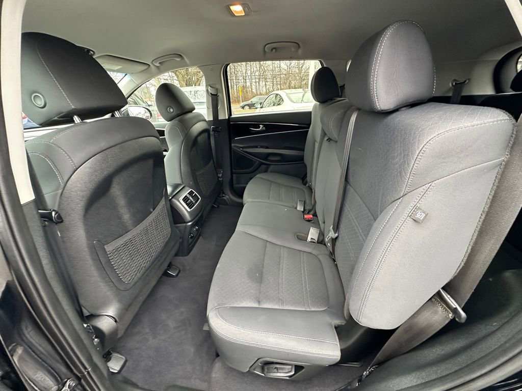 Used 2019 Kia Sorento LX w/ LX Convenience Package image 20