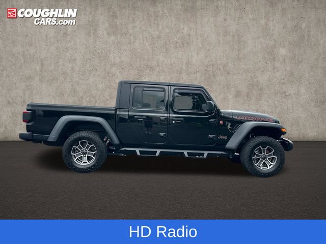 Used 2024 Jeep Gladiator Mojave w/ Technology Group AWD/4WD image 10