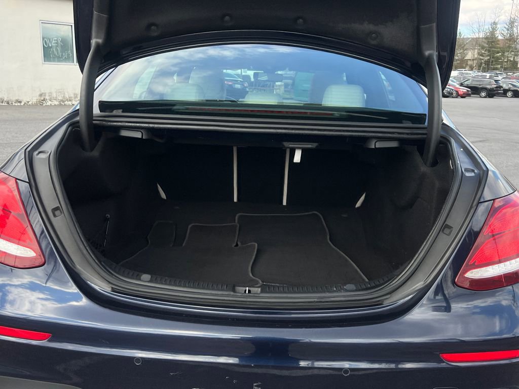 Used 2019 Mercedes-Benz E 300 image 17