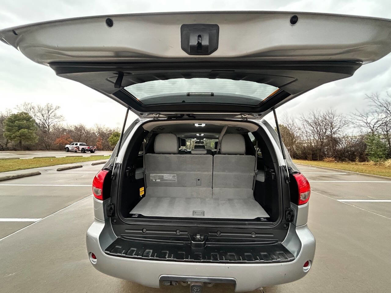 Used 2014 Toyota Sequoia SR5 image 10