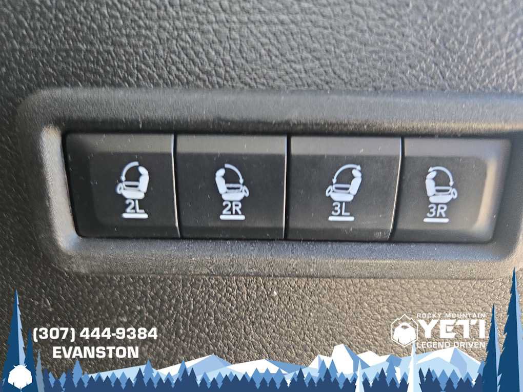 Used 2022 Jeep Wagoneer Series III w/ Rear Seat Video Group 1 AWD/4WD image 18