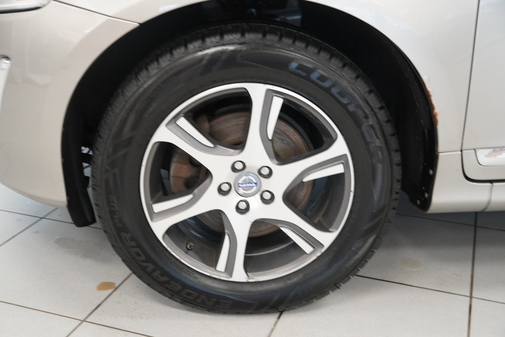 Used 2014 Volvo XC60 T6 image 18