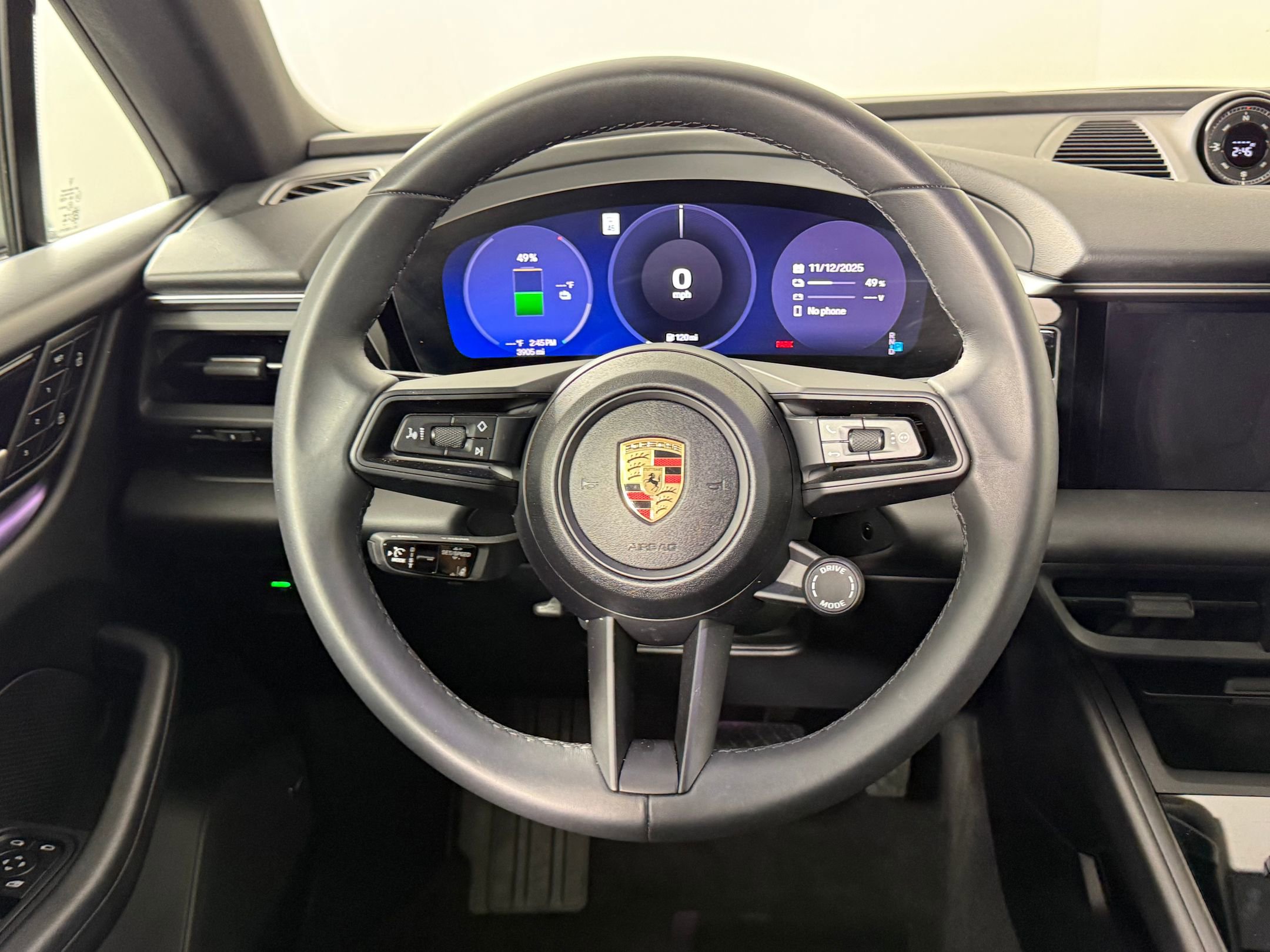 New 2025 Porsche Macan Electric image 19