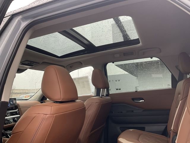 New 2026 Nissan Pathfinder Platinum image 25