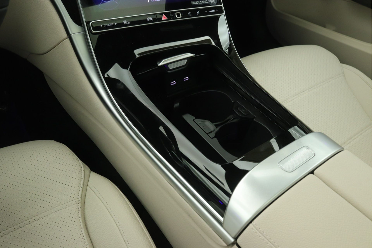 New 2026 Mercedes-Benz C 300 4MATIC Sedan image 6