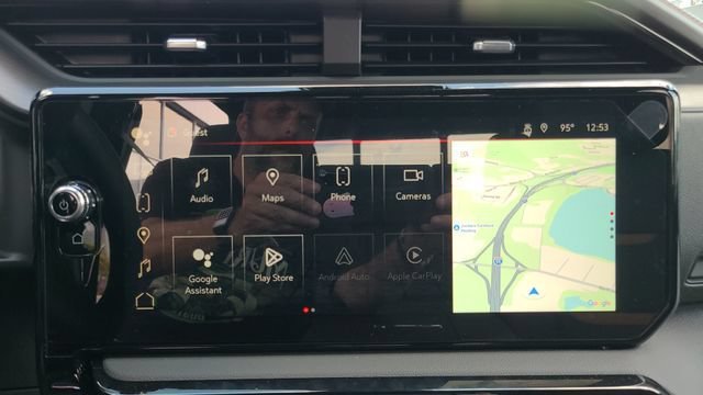 New 2026 GMC Sierra 2500 AT4 w/ Technology Package AWD/4WD image 17