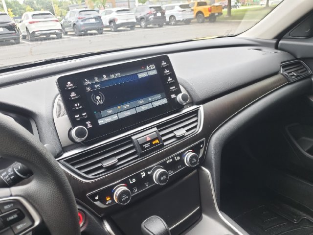 Used 2020 Honda Accord EX image 23