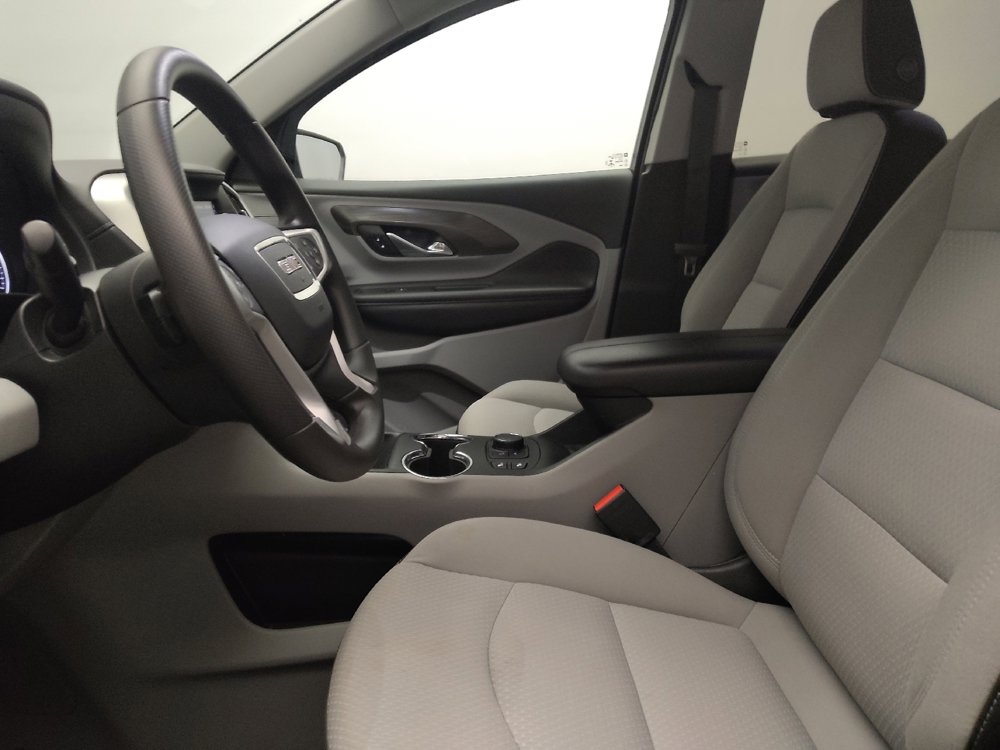 Used 2023 GMC Terrain SLE w/ Driver Convenience Package image 17