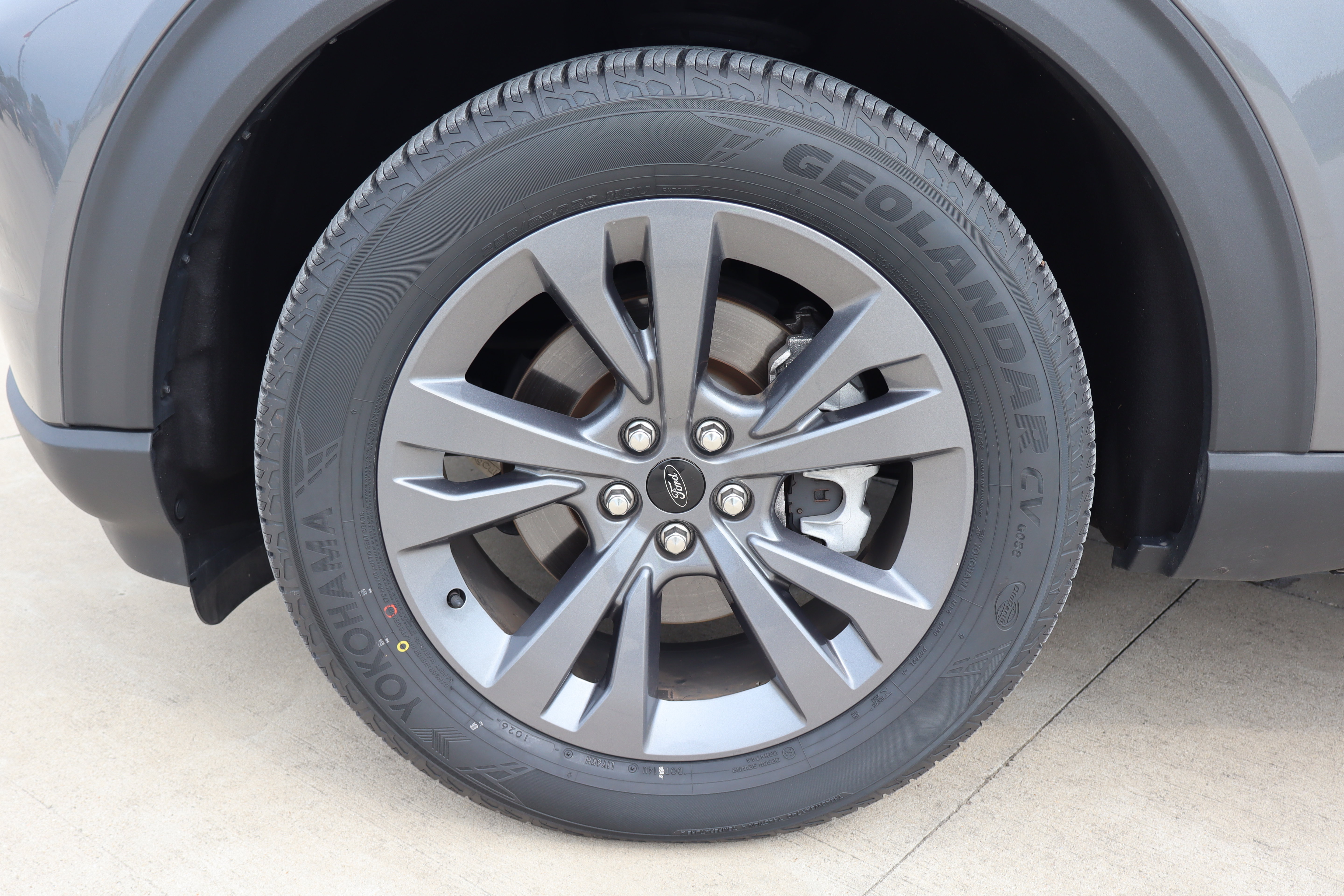 Used 2023 Ford Explorer XLT w/ Equipment Group 202A AWD/4WD image 35