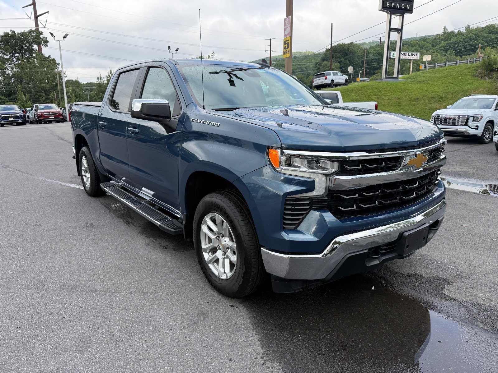 Certified 2024 Chevrolet Silverado 1500 LT AWD/4WD image 7