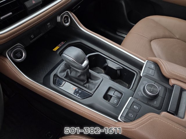 Used 2024 Toyota Grand Highlander AWD image 30