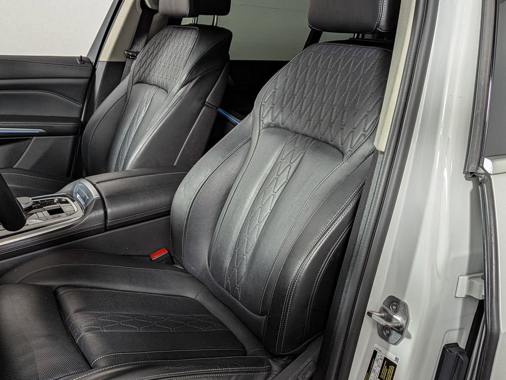 Used 2023 BMW X7 xDrive40i image 18