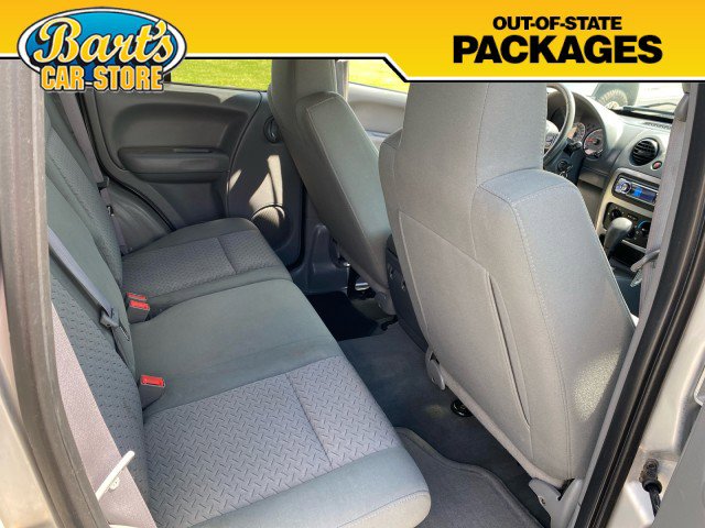 Used 2005 Jeep Liberty Renegade AWD/4WD image 12