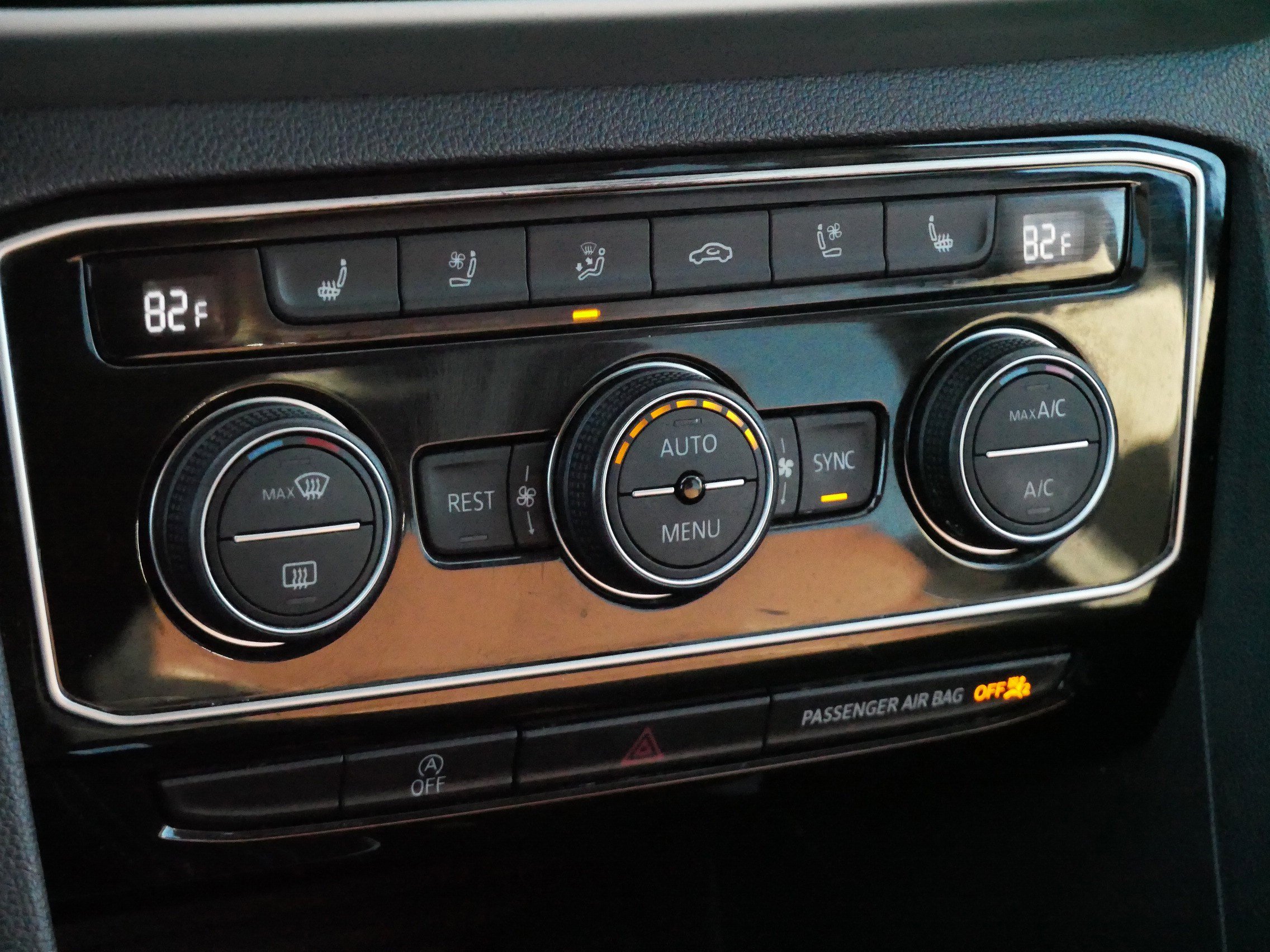 Certified 2021 Volkswagen Atlas SEL Premium image 23