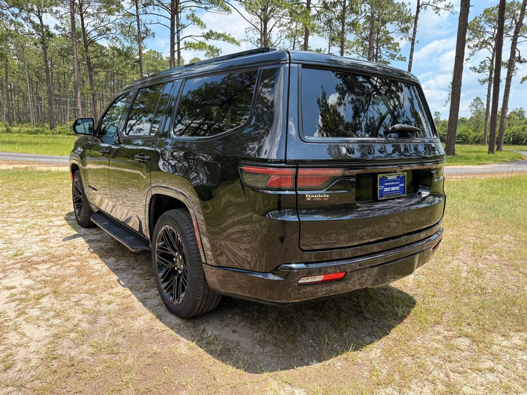 Used 2023 Jeep Wagoneer Series II AWD/4WD image 3