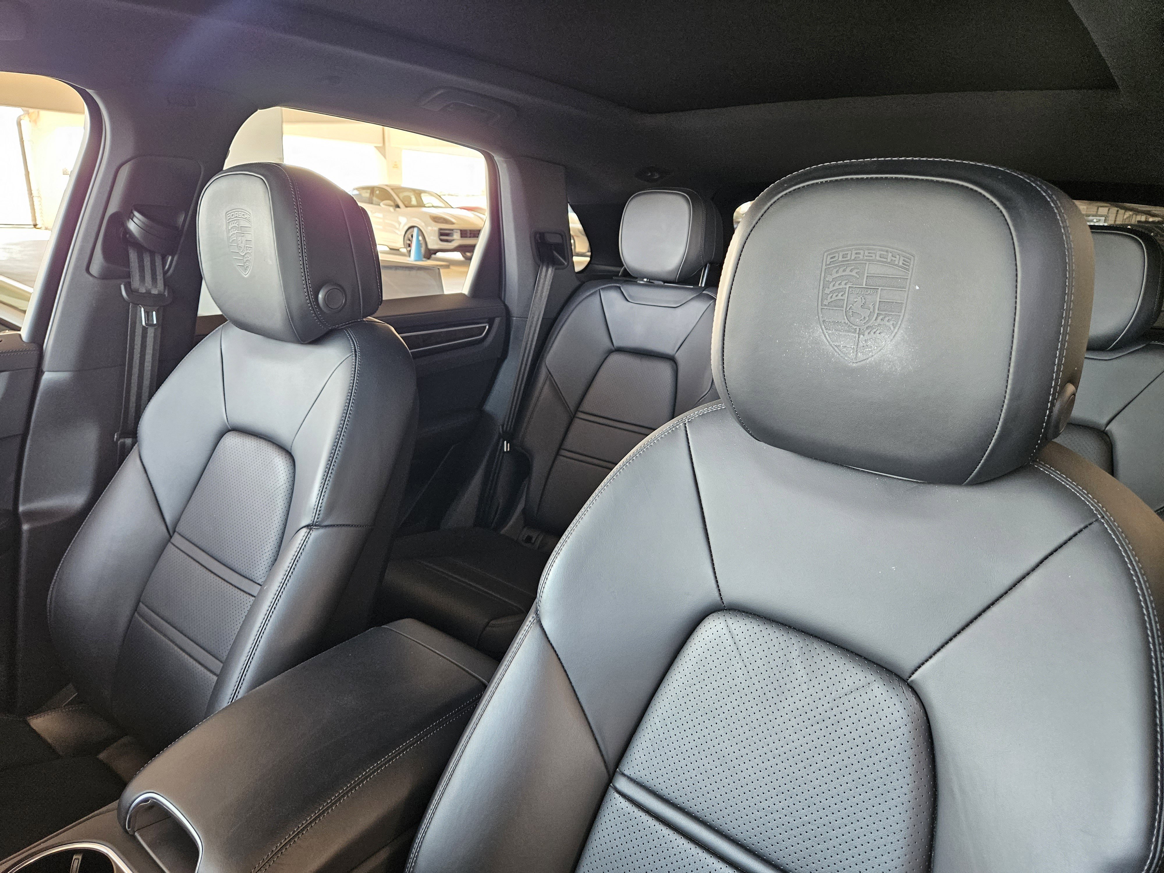 Certified 2022 Porsche Cayenne S image 6