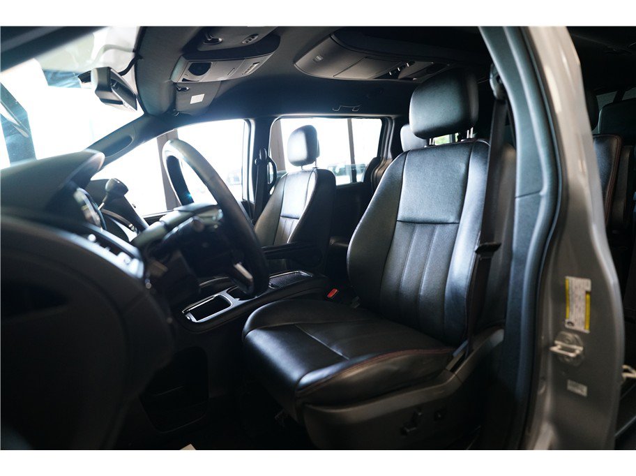 Used 2018 Dodge Grand Caravan GT FWD image 11
