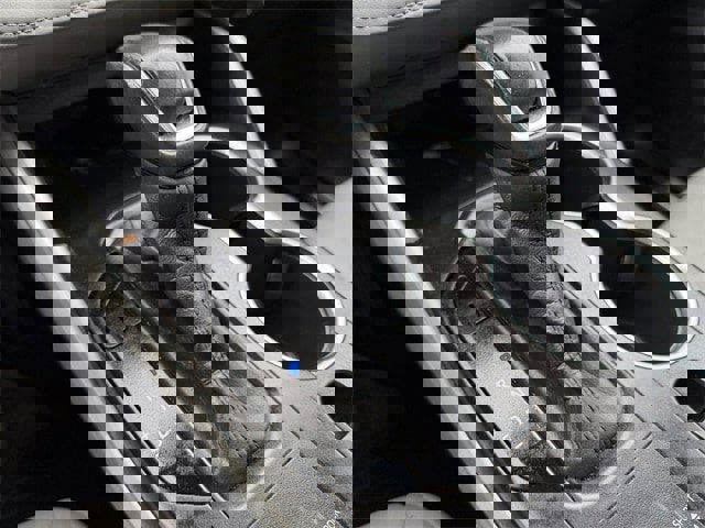 Used 2020 Toyota Highlander XLE image 19