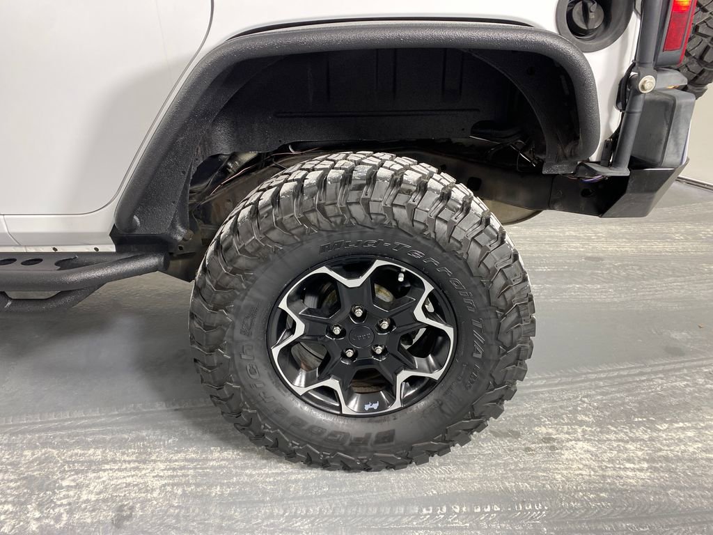 Used 2014 Jeep Wrangler Unlimited Rubicon w/ Connectivity Group image 27