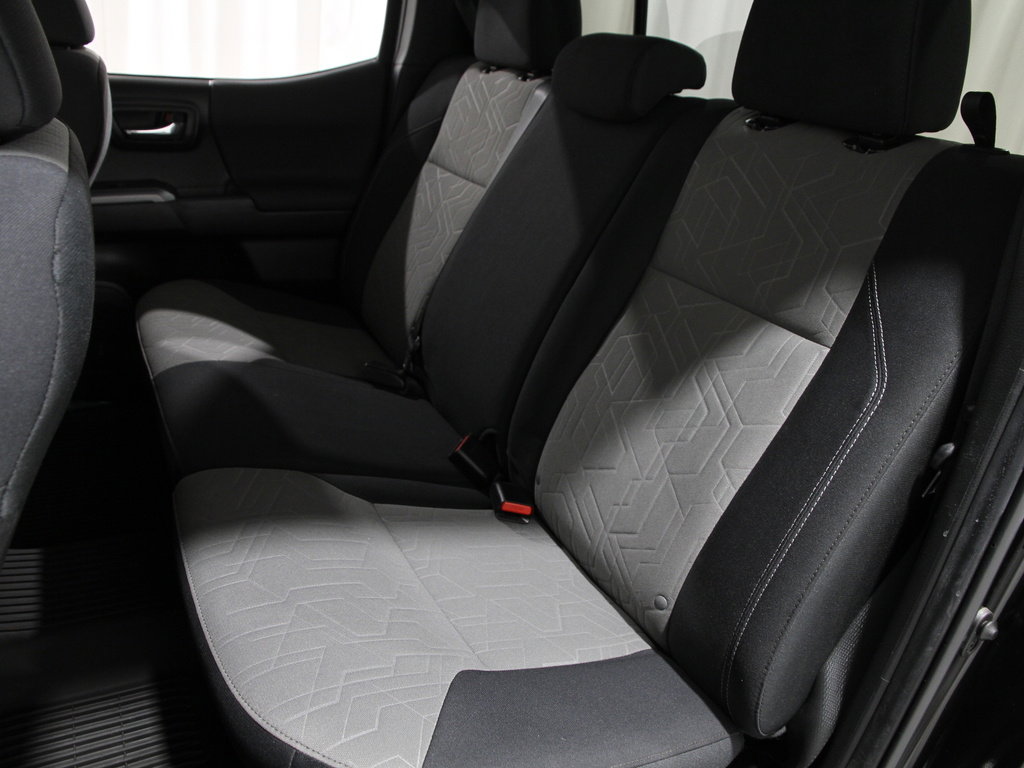 Used 2023 Toyota Tacoma TRD Off-Road image 16