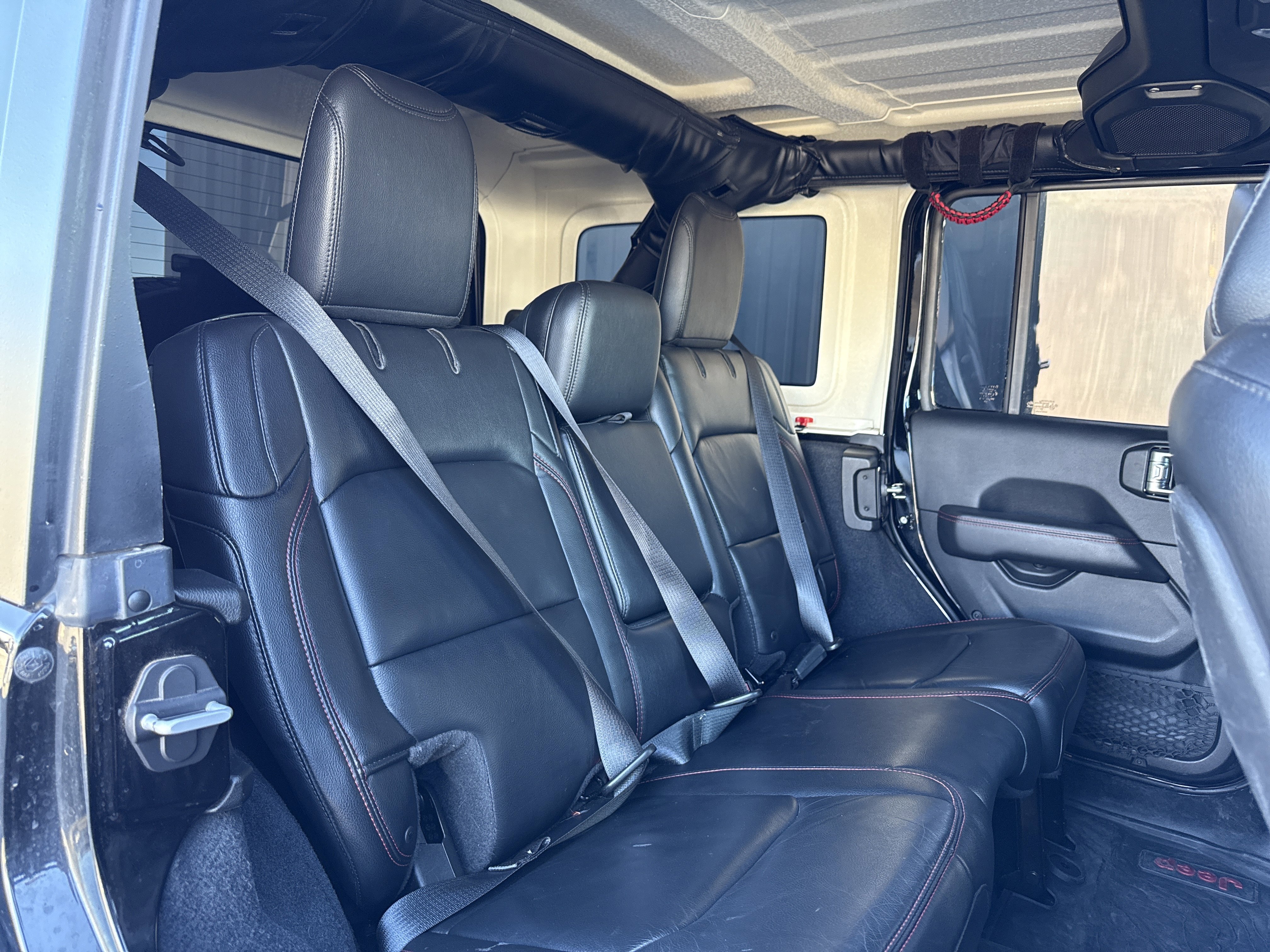 Used 2018 Jeep Wrangler Unlimited Rubicon image 47