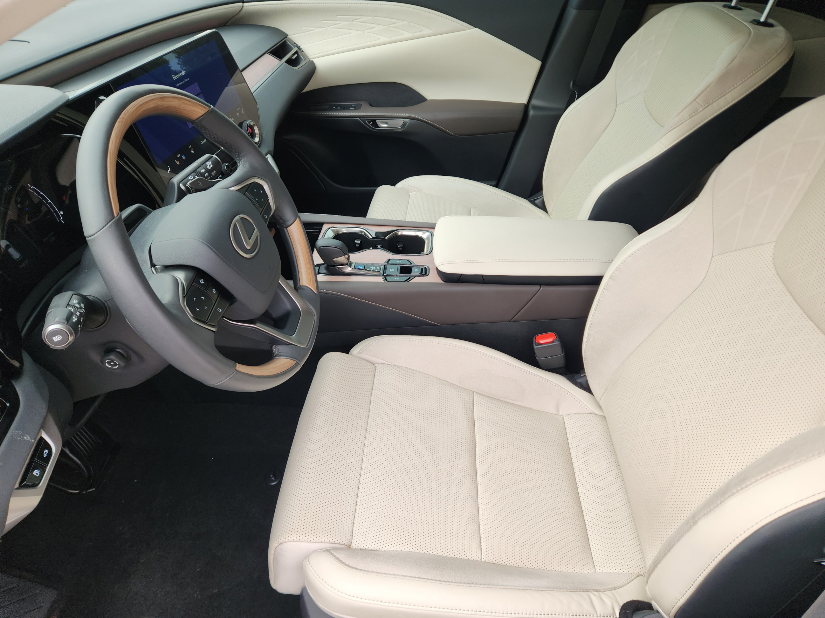 Certified 2023 Lexus RX 350 FWD w/ Cold Area Package image 5