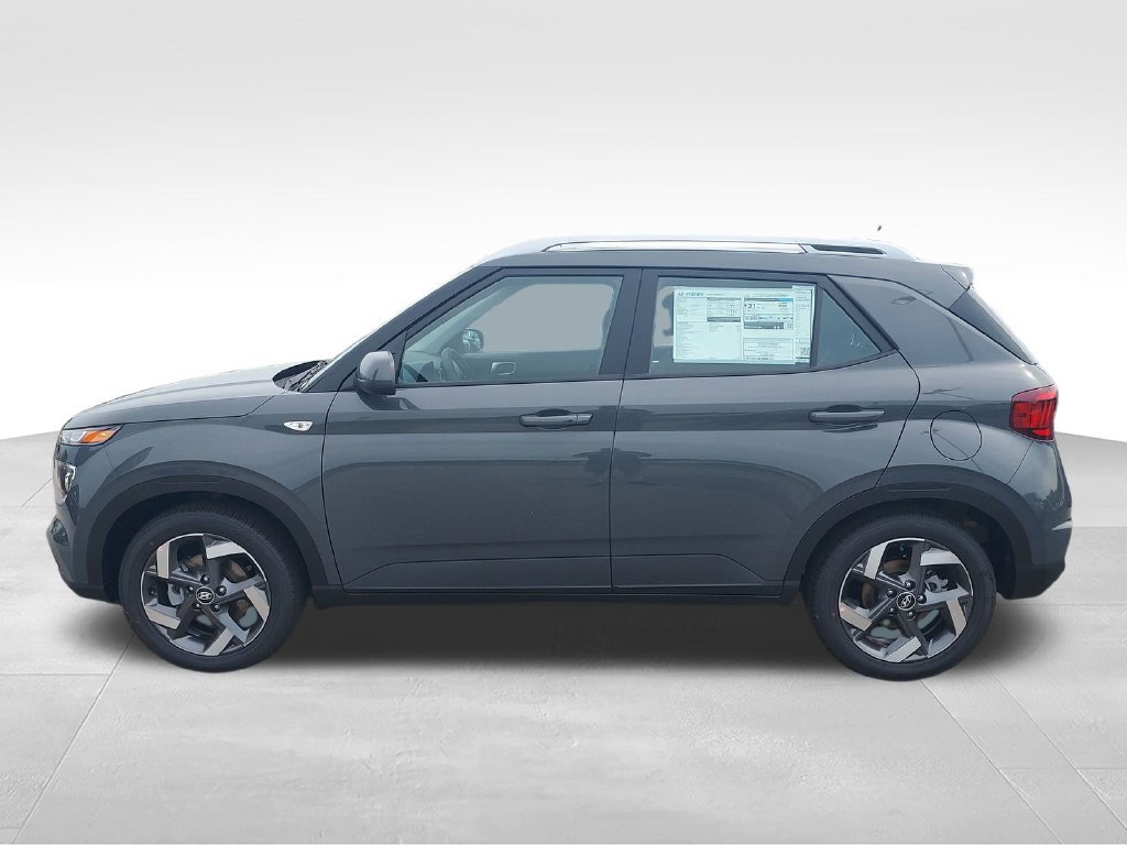 New 2026 Hyundai Venue SEL FWD image 2