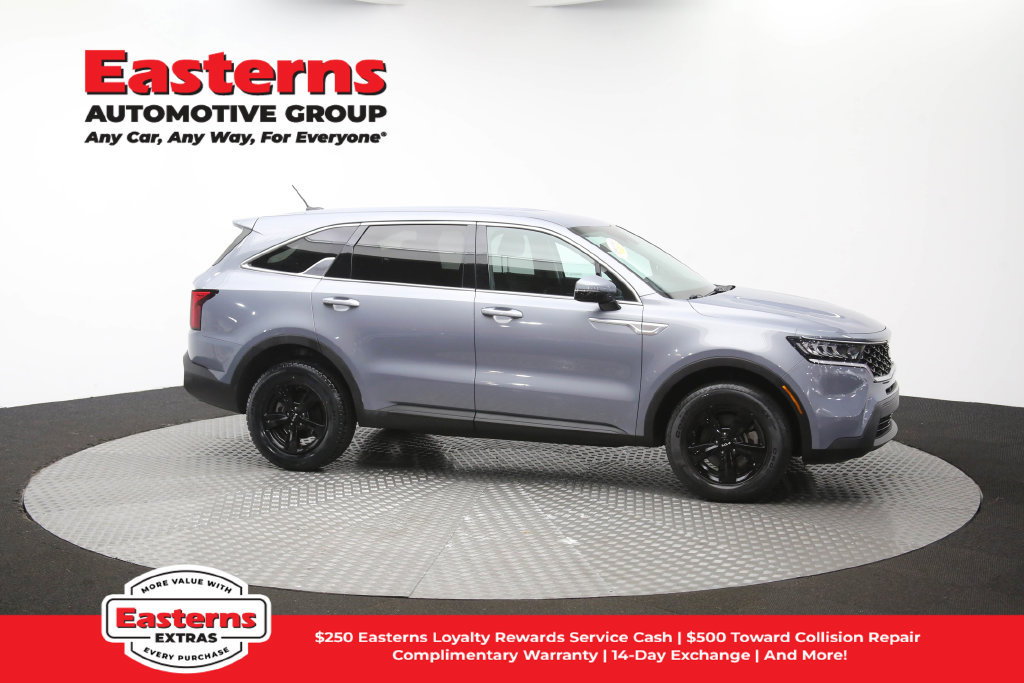 Used 2023 Kia Sorento LX AWD/4WD image 46