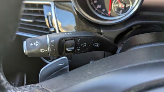 Used 2017 Mercedes-Benz GLS 550 4MATIC image 28