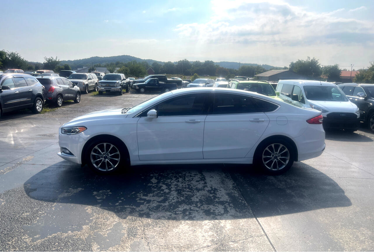 Used 2017 Ford Fusion SE image 8