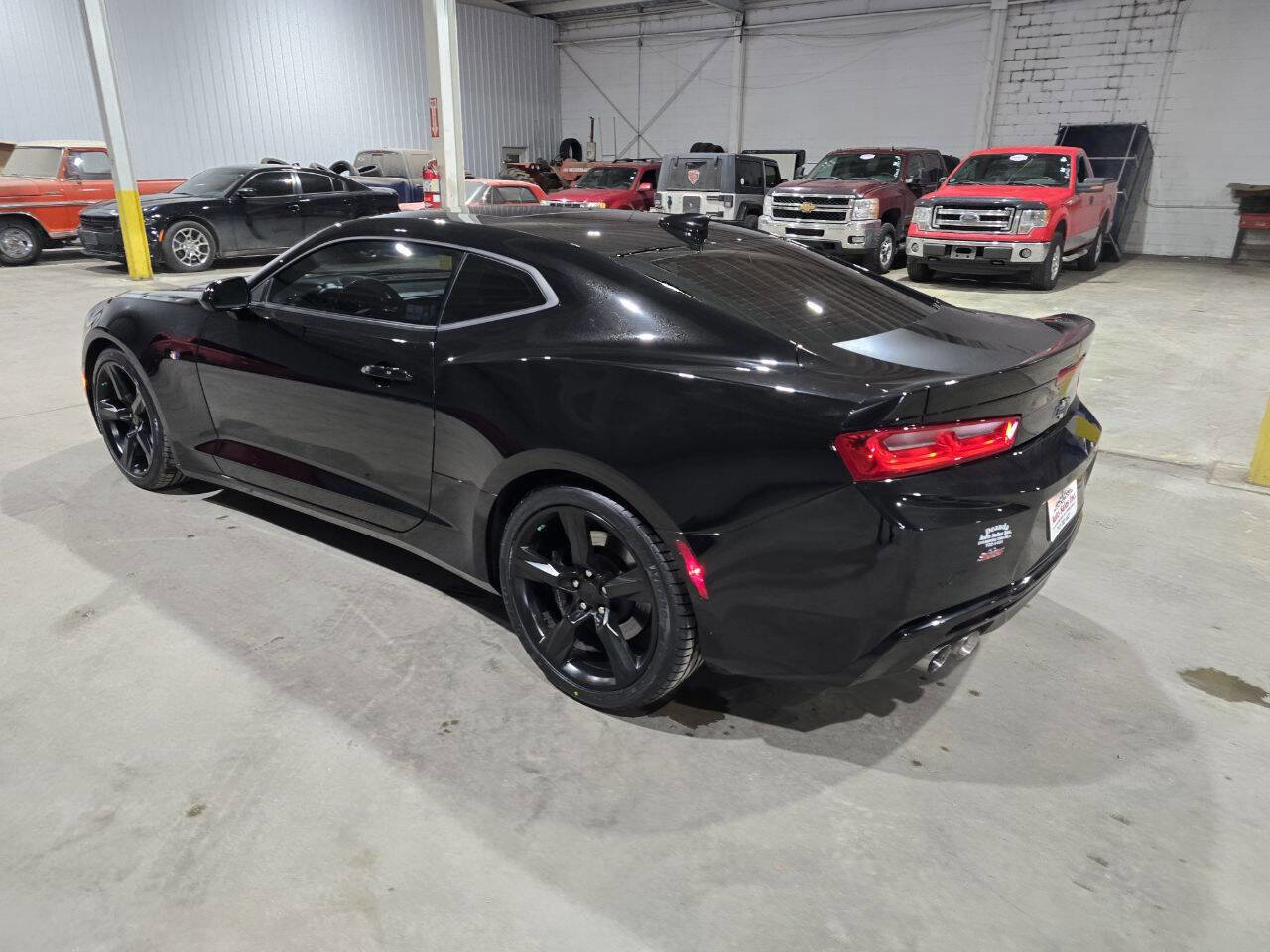 Used 2017 Chevrolet Camaro SS image 8