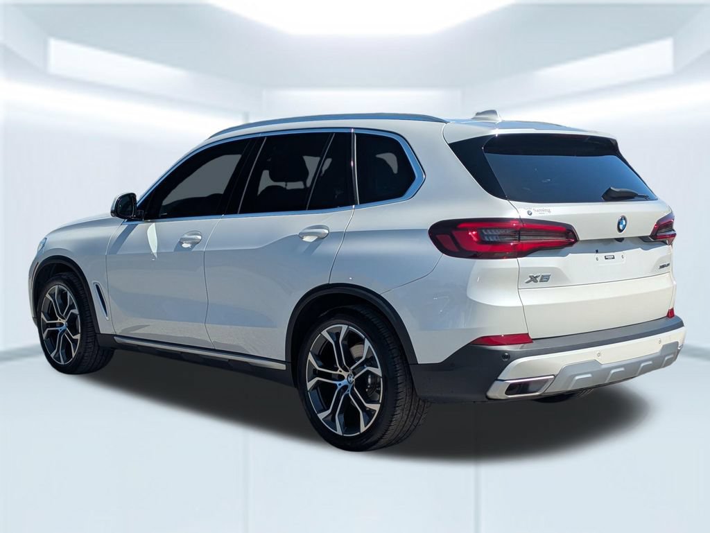 Used 2023 BMW X5 xDrive40i w/ Premium Package AWD/4WD image 3