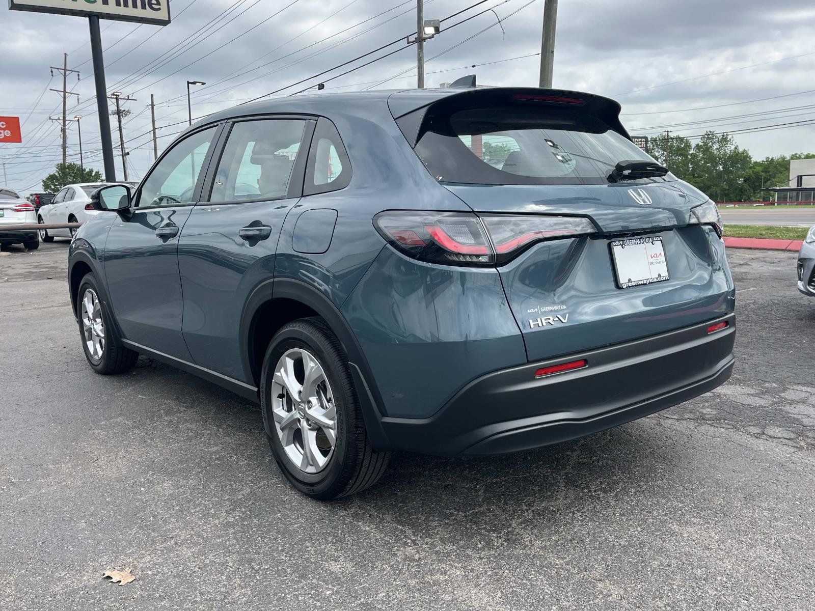 Used 2025 Honda HR-V LX image 5
