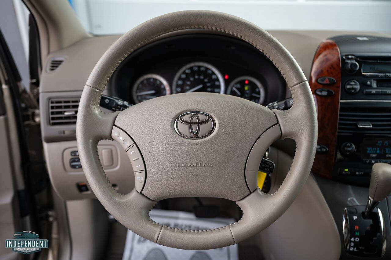 Used 2005 Toyota Sienna image 23