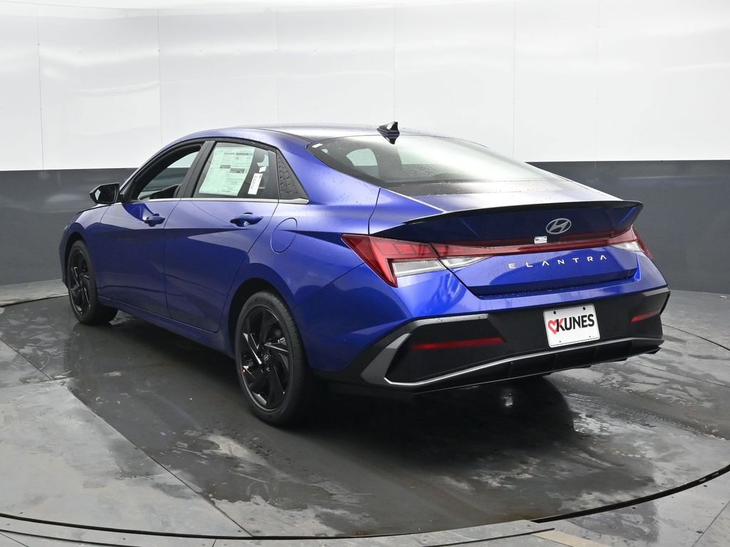 New 2026 Hyundai Elantra SEL Sport Premium FWD image 10