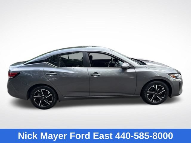 Used 2024 Nissan Sentra SV FWD image 9