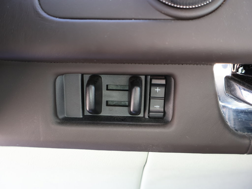 Used 2018 Lincoln Navigator Black Label w/ Cargo Package AWD/4WD image 29