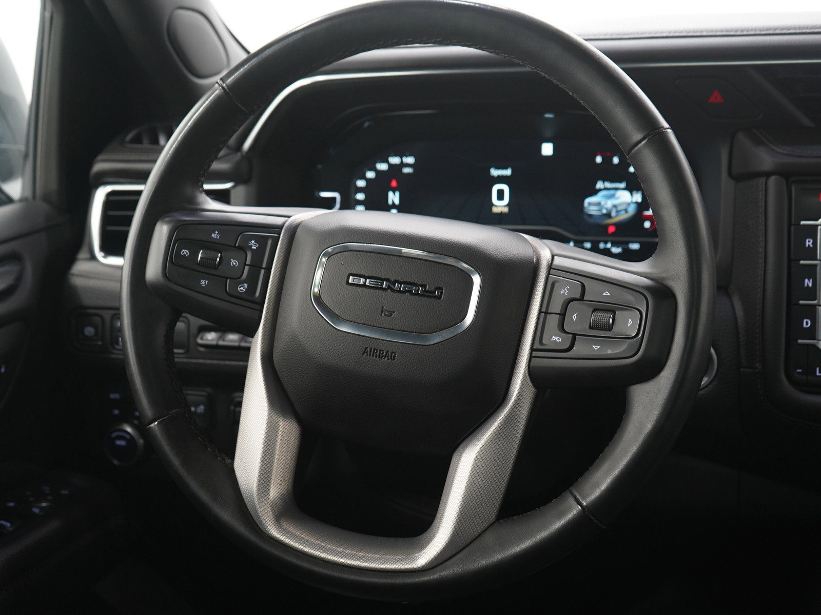 Used 2023 GMC Yukon XL Denali w/ Max Trailering Package image 17