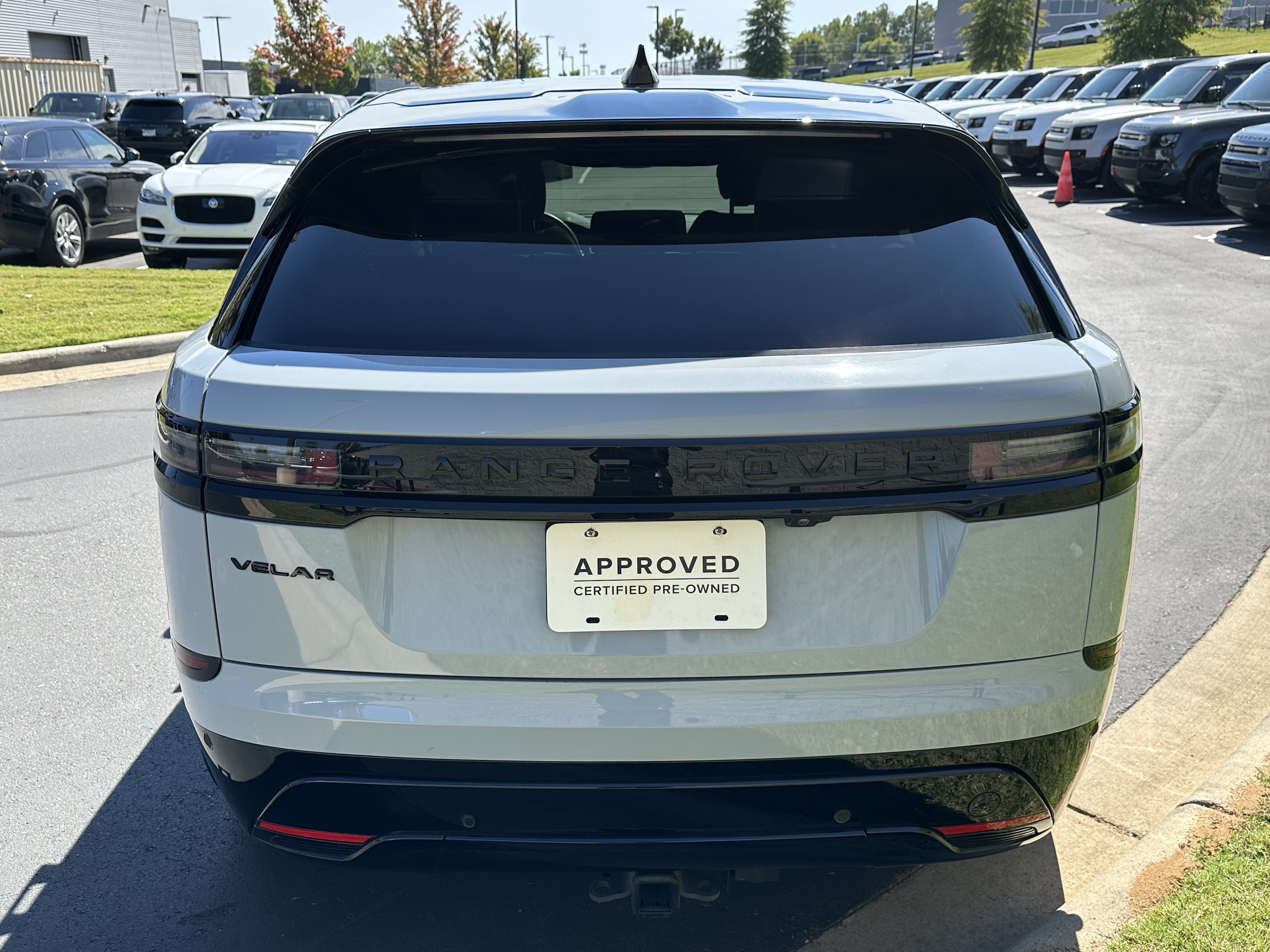 Certified 2024 Land Rover Range Rover Velar Dynamic SE AWD/4WD image 6