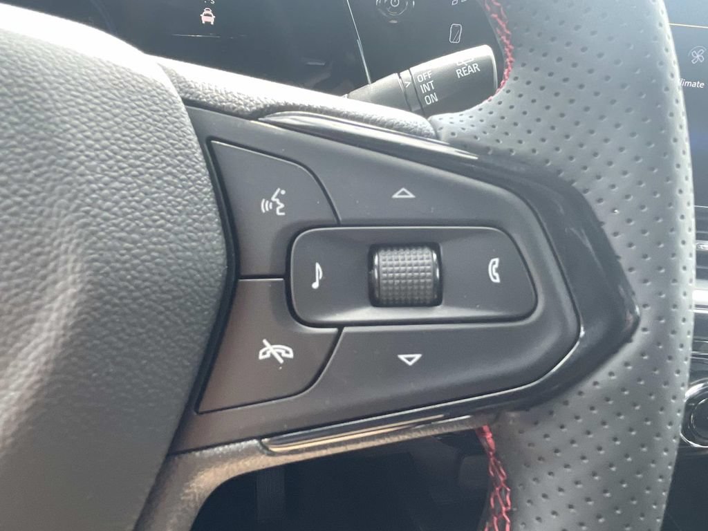 New 2026 Chevrolet Trax RS w/ Sunroof Package FWD image 24