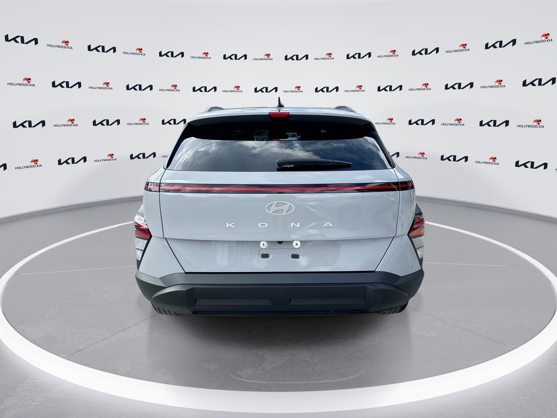 Used 2024 Hyundai Kona SEL w/ Convenience Package FWD image 7